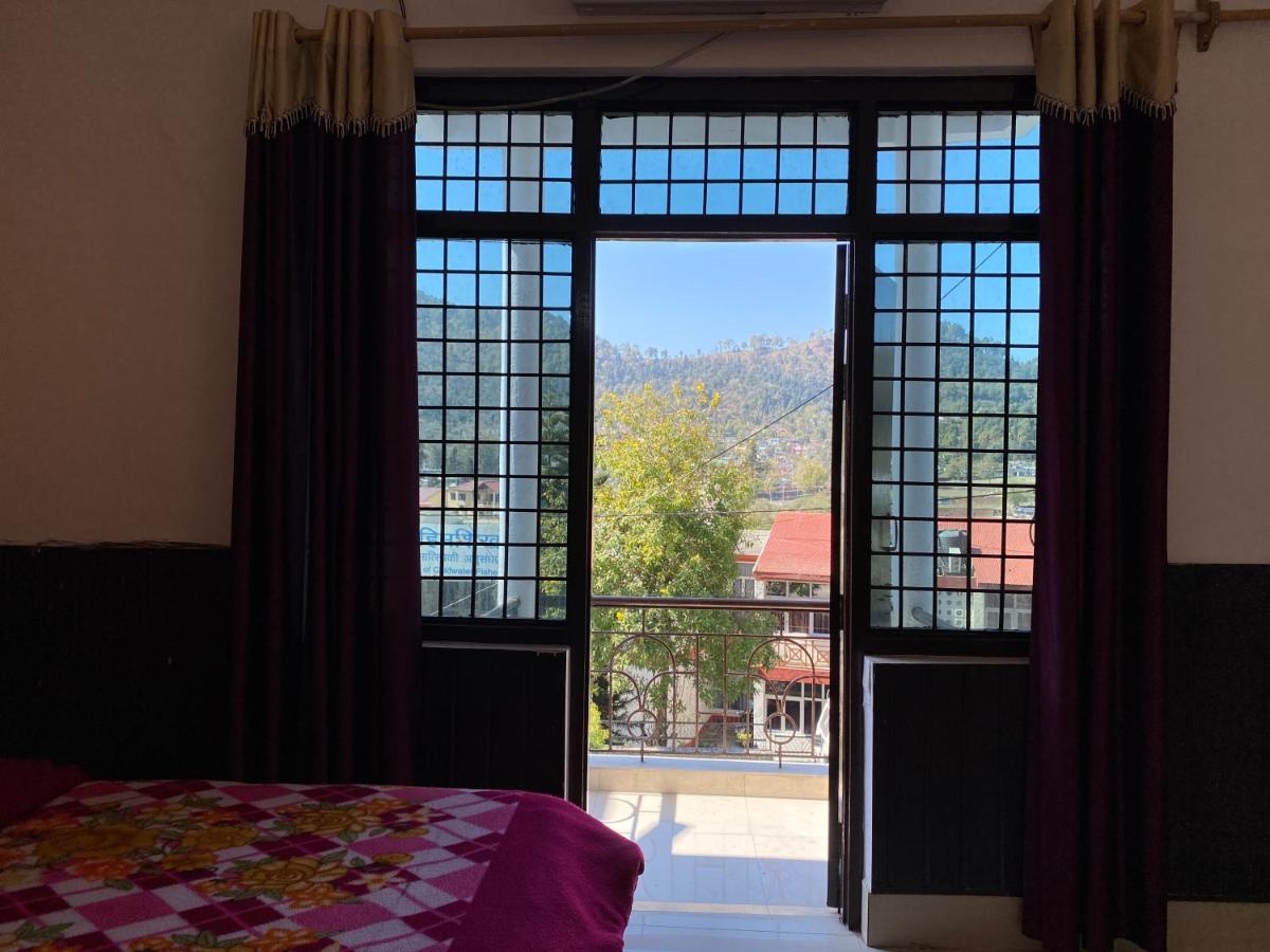 Kanara Hotel Бхимтал Экстерьер фото