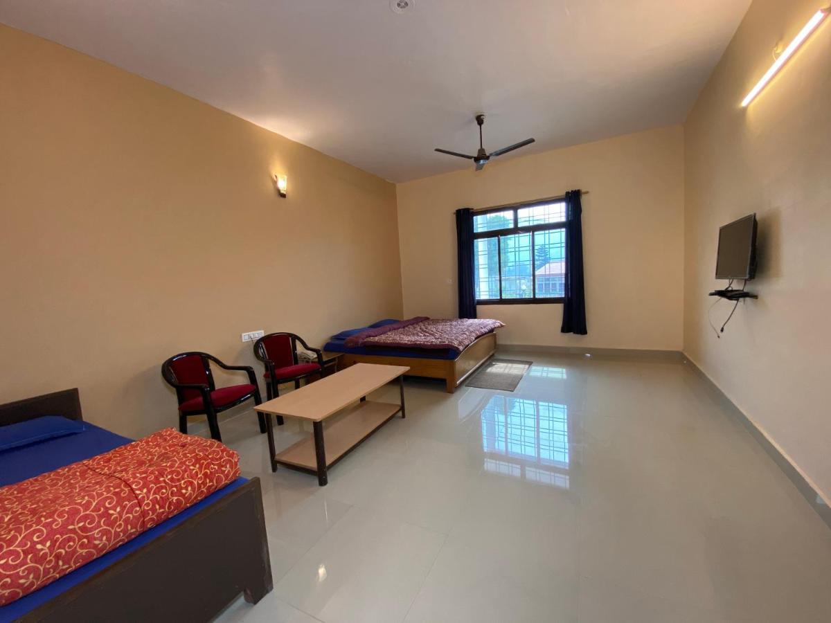 Kanara Hotel Бхимтал Экстерьер фото