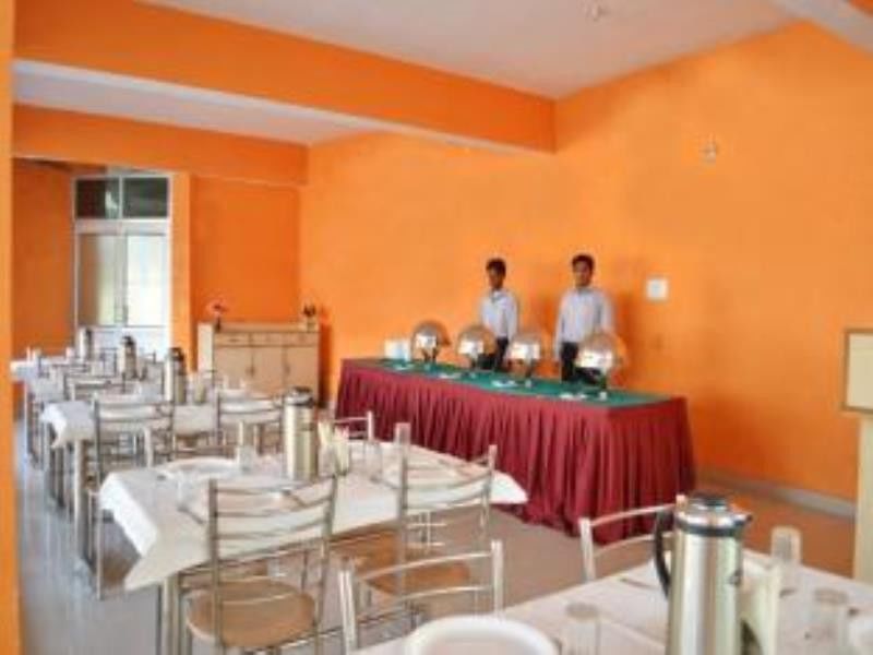 Kanara Hotel Бхимтал Экстерьер фото