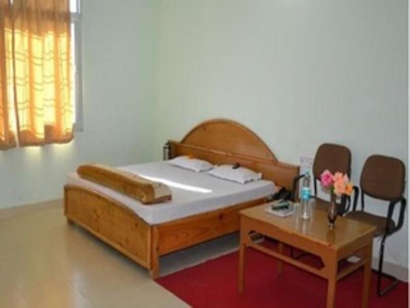 Kanara Hotel Бхимтал Экстерьер фото